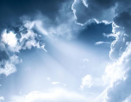 The Dynamic Duo: Exploring the Synergy Between Blockchain and Cloud Computing